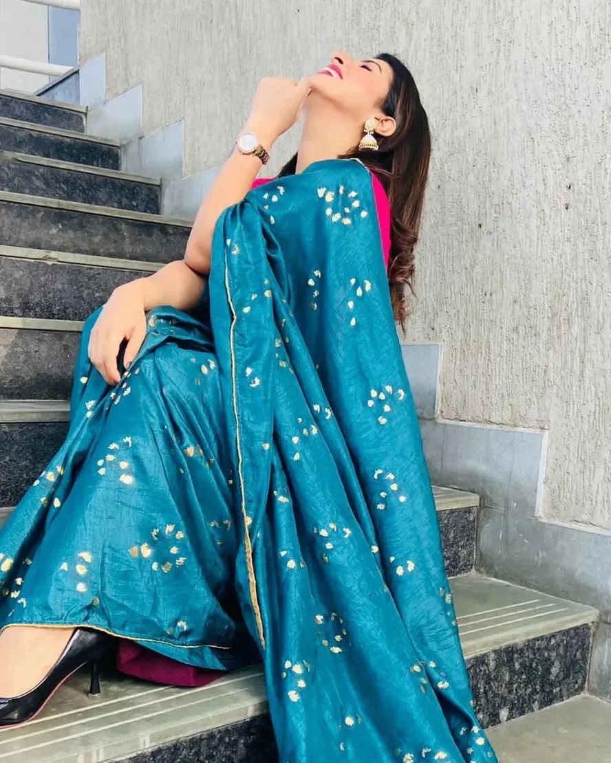kamboj_anita's tweet photo. #NewProfilePic @PreetiNegi_ #smilepics Awesome ๐๐ซ pics cute mam looking very beautiful pretty ๐๐ซ๐ธ stylish lovely in traditional outfit Indian wear ๐๐ซ๐ธ u look soo beautiful in all outfits be it Indian or wastrn but traditional outfit beauty is another level Preeti mam https://t.co/ePhtoDBSGX