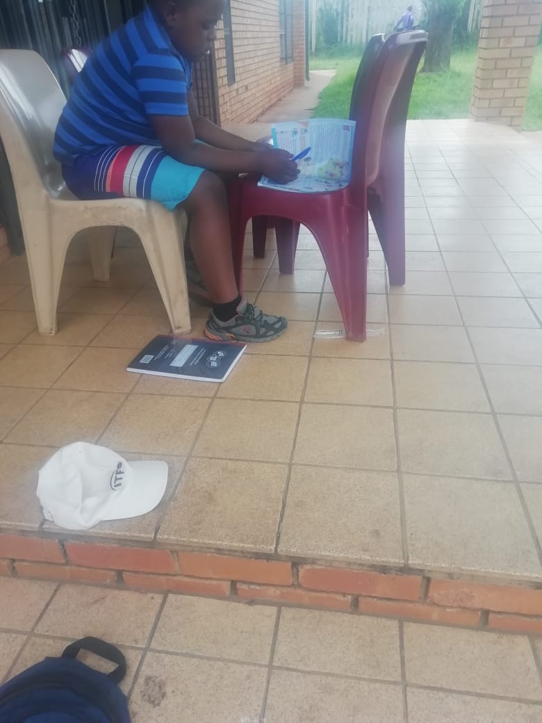 impiloSportsNPC's tweet photo. Today we recieved our first donation of books from @Olebs87 &amp; his generous family. We thank you

We are building a small library and homework centre for our athletes at Impilo Sports Centre🎾

We are still looking for more books &amp; bookshelves, if you can assist pls get in touch🙏🏾 https://t.co/SGJYdE7Otx
