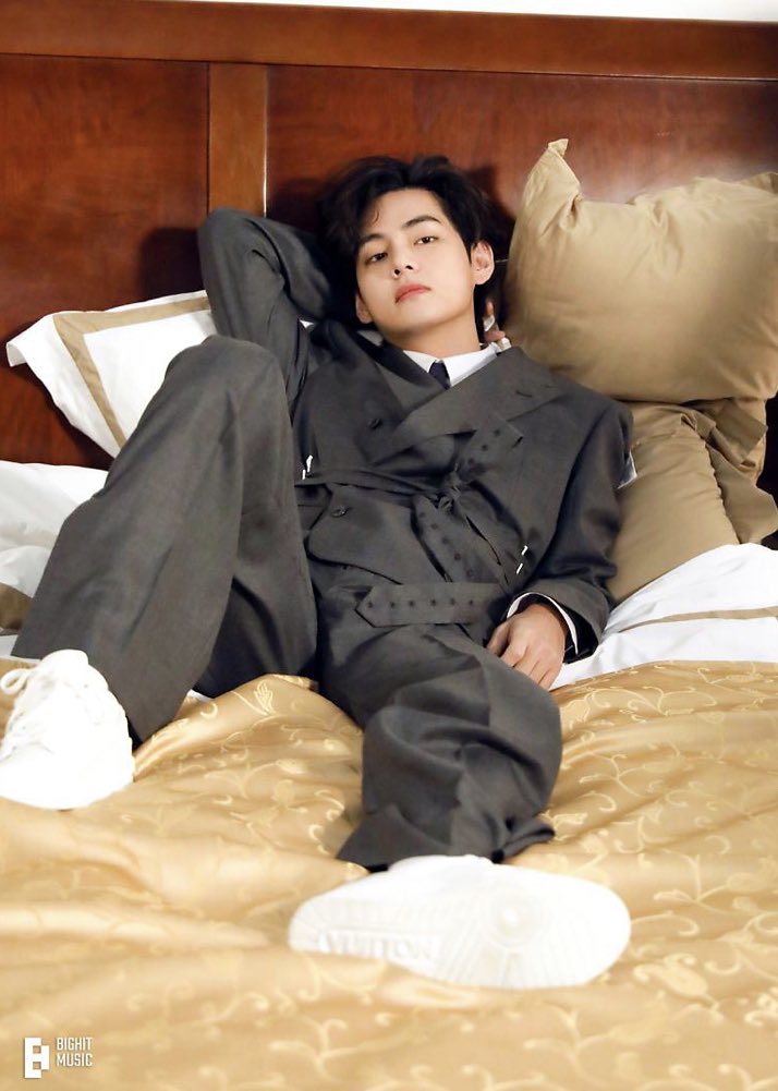 ppit5624's tweet photo. นี่มันไม่ใช่รูปภาพ            นี่มันรูปหล่อ https://t.co/iWwvkuHNTH