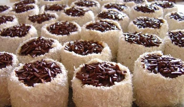 RUSKE KAPE (ŠUBARICE): Kolač koji će mnoge podsjetiti na djetinjstvo
volimkuhati.com/2017/01/ruske-…