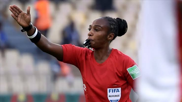 TWOREPORT's tweet photo. A Woman and a professional in the African sports industry? Then this survey is for you.

Please share your views on opportunities for women in leadership and representation of women in key roles across the sports industry in Africa.

https://t.co/WdbcPsABJP https://t.co/cgT7LRoDp1