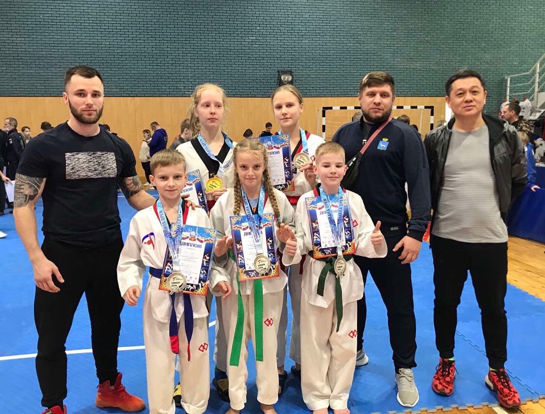 22-23.01 "Samara open" по тхэквондо

Поздравляем‼️
🥇Липатова
🥇Доронкин 
🥇Пархоменко
🥇Лизурчик
🥇Якиманская
🥇Фёдорова
🥈Глухова
🥈Яковлева
🥈Тетин
🥈Шалин
🥈Александрова
🥉Уполовникова
🥉Величкин
🥉Глухова
🥉Александрова
Тр: Ли В.Н.
Федотчев И.В.
Седельников В.А.
Монахов А.Д.