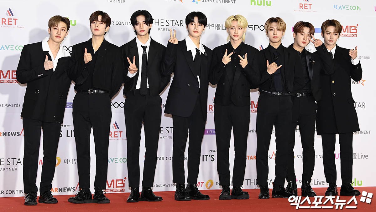 stayvillesnews's tweet photo. BREAKING | @Stray_Kids won the 'World K-Pop Star' at the 11th Gaon Chart Music Awards!🏆

#StrayKids #SeoulMusicAwards https://t.co/3NC8zGcAhO