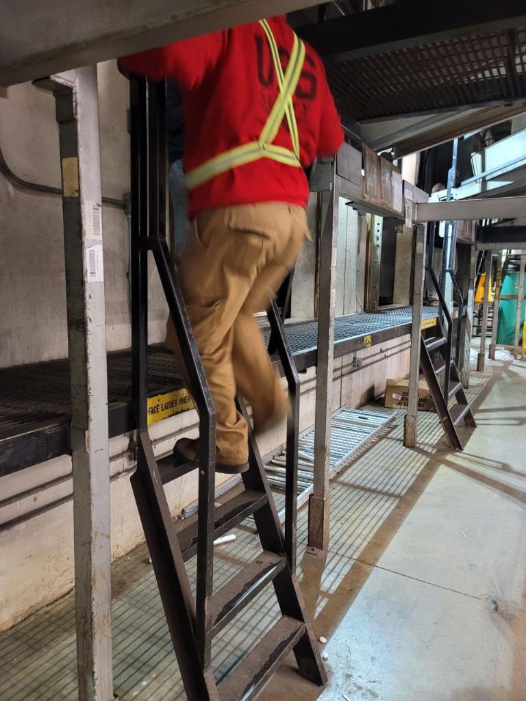 Shell Bell UPS tweet media