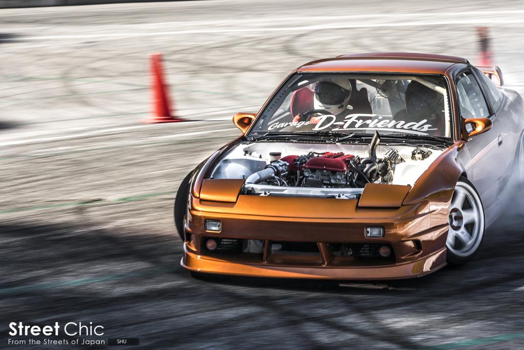 あっくん あっきぃ（AMPTAK×COLORS）、YouTubeチャンネル登録者数100万人を突破