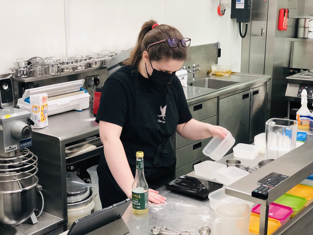 #ThursdayThoughts what’s <a href="/CaitlinLiselle/">Caitlin Stewart</a> up to this morning … hinting 😉 at #baking and #Veganuary watch this space #cateringforall to <a href="/keepitcooking1/">Shaune V. Hall</a> #keepitcooking