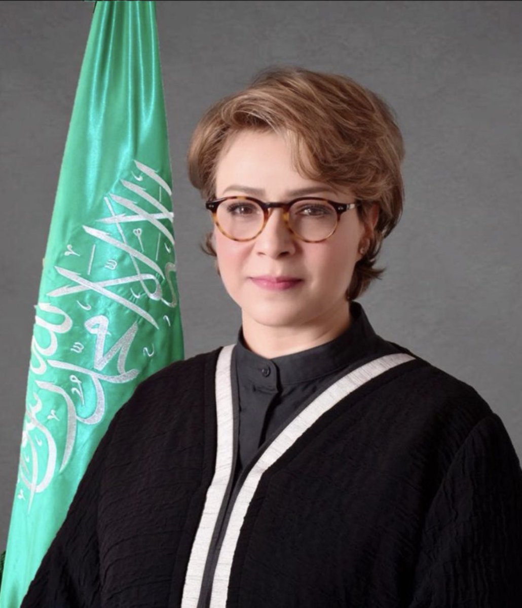 manahelthabet's tweet photo. يشرفني أن أرفع أسمى آيات الشكر والتقدير لمقام سيدي خادم الحرمين الشريفين الملك سلمان بن عبد العزيز آل سعود وسمو سيدي ولى العهد الامير محمد بن سلمان بن عبد العزيز آل سعود حفظهما الله لمنحي الجنسية السعودية من هنا أقف سمعاً وطاعة لمسيرة راسخة وعطاء ممتد لوطن يملؤنا فخر وعزة وانتماء https://t.co/9nide9fZts