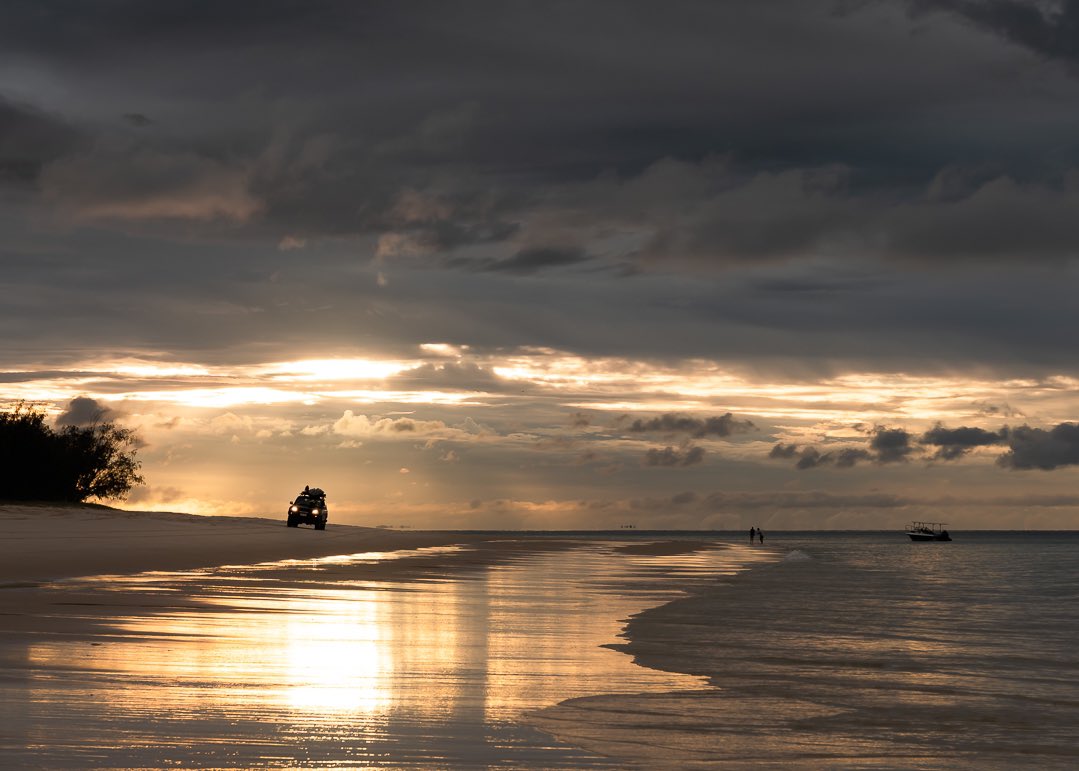 DeaveBen's tweet image. When golden hour gives you some real gold.