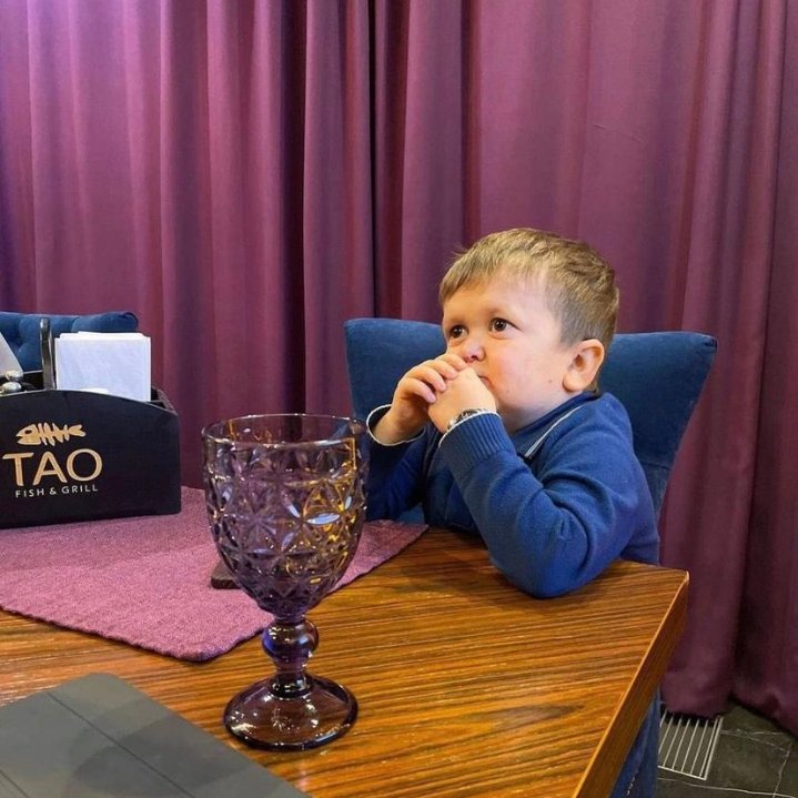 Este lunes volvemos a abrir el restaurante 🍽️ del instituto 🏫.
Podéis realizar ya vuestras reservas al 942 32 16 51 ☎️☎️☎️.
No tardéis, Hasbullah está esperando y tiene mucha hambre 😎😎😎