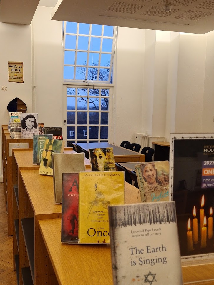 LibraryHbs's tweet image. Holocaust Memorial Day @LibraryHbs 
Display (fiction, non-fiction, DVD&apos;s) and &quot;Wall of Hope&quot;.
&quot;I don&apos;t want my past to become anyone else&apos;s future.&quot; Elie Wiesel @HMD_UK