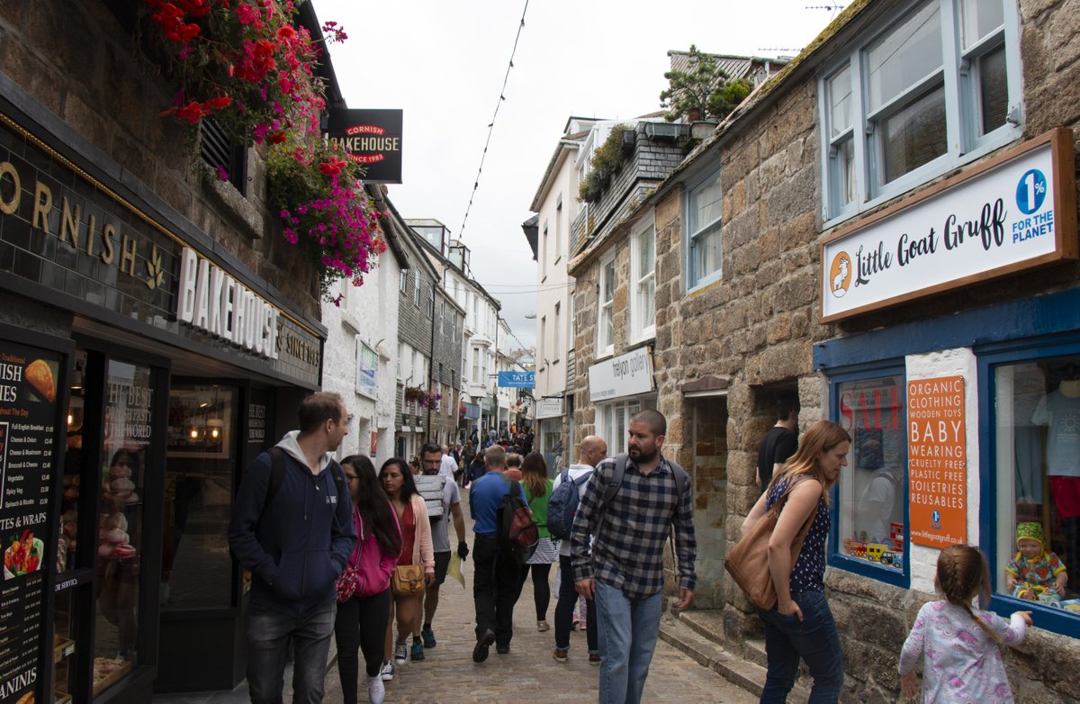 St Ives BID (@stivesbid) on Twitter photo Enjoying a winter stroll this lunch time? Pop into one of the many bakeries and cafes offering delicious baked goods and hand crafted hot drinks to have in or takeaway 縷索☕️ Enjoying a winter stroll this lunch time? Pop into one of the many bakeries and cafes offering delicious baked goods and hand crafted hot drinks to have in or takeaway 縷索☕️