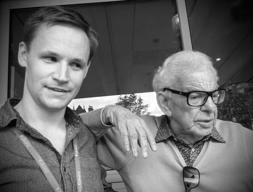 RealJackLane's tweet photo. Something I loved about Barry; his unwavering support of new performers. He truly was the king of British comedy. It was an absolute joy to be in his company, immediately put you at ease. Genuinely privileged to have known him, huge loss to many of us. ♥️ to his family &amp; friends https://t.co/IQFCsteKMF