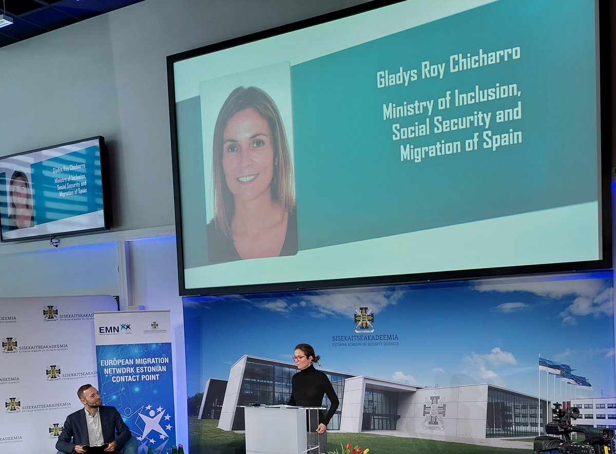 EmnSpain's tweet photo. Nuestra compañera Gladys Roy presenta en Estonia los proyectos liderados por España sobre migración legal, segura y ordenada #EMNSpain #Estonianconference #Rethinkingmigration https://t.co/zYWWBjGNvp