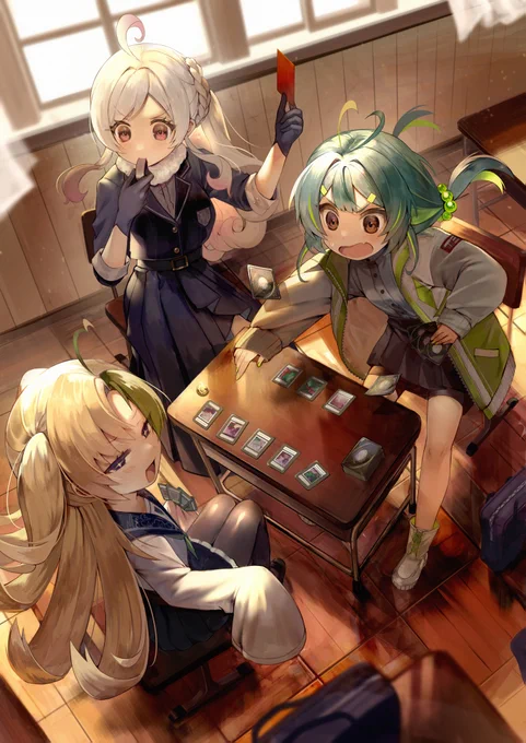 「袖からカード出しましたよね!?」 