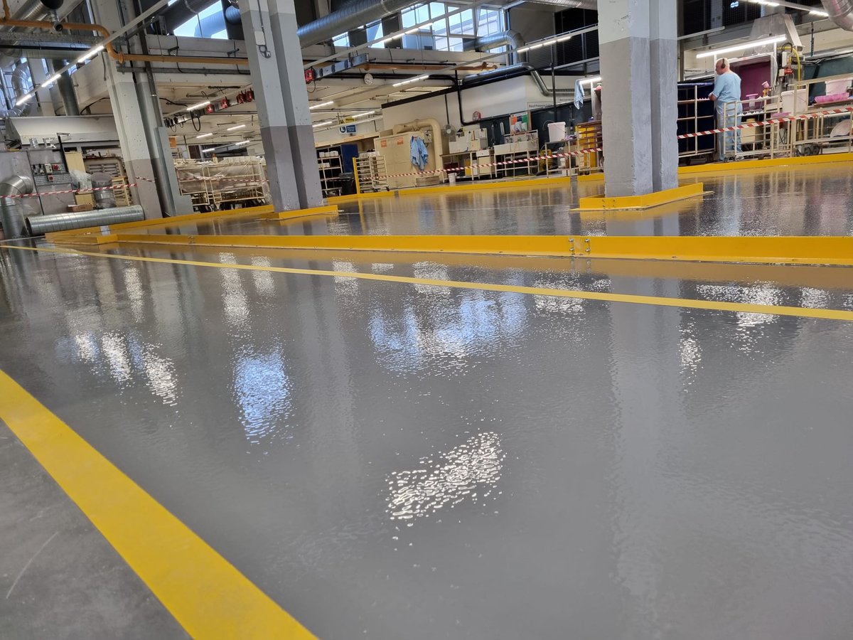 Flowcrete SF41 coatings to production area for long established client that manufactures china and porcelain in Staffordshire. Looking to upgrade your production areas? Contact us on info@qflooringsystems.co.uk #QFlooringSystems #Flowcrete