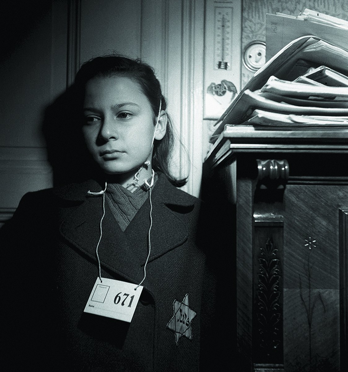 Ceska_centra's tweet photo. 🕯️Dnes si připomínáme Mezinárodní den památky obětí holocaustu. Je to den, který nám připomíná, že bychom neměli #nikdy zapomenout na tragédie našich dějin. I @Ceska_centra se připojí k uctění památky milionů obětí nacistického teroru. @CzechCenter @Centretcheque #CCStockholm https://t.co/jPQ56wr5qH