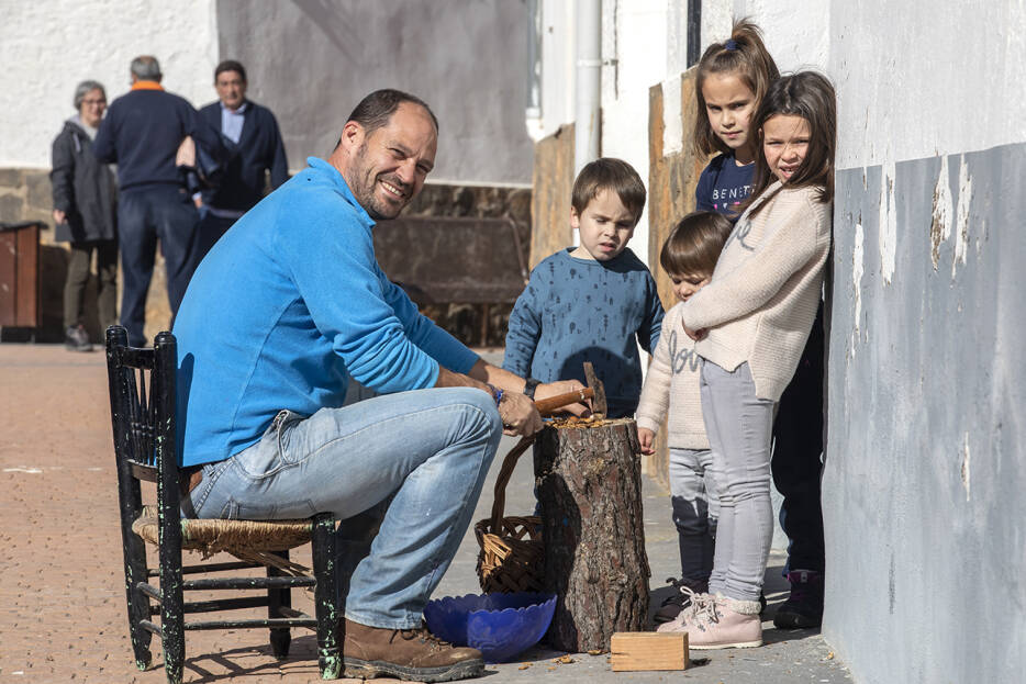 🏘️ Vos convidem a conéixer la #Ruta99, un projecte de <a href="/GvaAvant/">AVANT GVA</a> i <a href="/GVApresidencia/">Presidència GVA</a> per a donar visibilitat als 24 municipis valencians amb menys de 100 habitants. Parlem amb la fotògrafa <a href="/Marga_Ferrer/">Marga Ferrer</a>, que ha recorregut pam a pam aquestes localitats. #Vallibona i #VilanovadeViver.