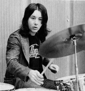 Happy 71st Birthday to the legendary drummer and co-founder of #ThinLizzy #BrianDowney 🇮🇪 🥁 🎉
#WhiskeyInTheJar #TheRocker #Jailbreak #TheBoysAreBackInTown #DontBelieveAWord #DancingInTheMoonlight #BlackRose #Chinatown #Renegade #ThunderAndLightning