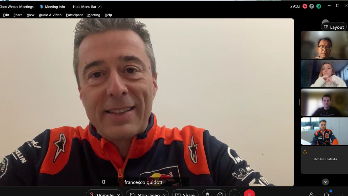 Walaupun team manager di team Factory, <a href="/KTM_Racing/">RED BULL KTM FACTORY RACING</a>  mengharapkan Guidotti bisa menyatukan semua personal di KTM baik team Factory maupun Satelit