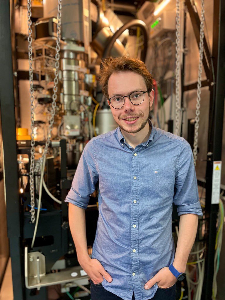 SuperCol_ITN's tweet photo. Our next ESR is @Iainharley4 @mpi_polymer using #CryoEM to investigate how the functional groups that are attached to nanoparticles are effected during the functionalization process. This is important to ensure that the drug delivery system works as intended. https://t.co/YSszOD4Xna