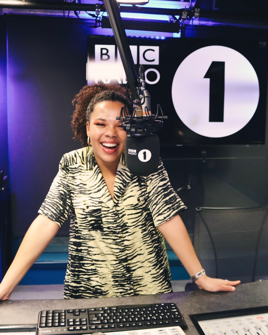 WASSUP! Tonight’s show is lookin LARGE🔥

I’ll be giving THAT Kylie remix its first <a href="/BBCR1/">BBC Radio 1</a> spin, as <a href="/kiligsounds/">Kilig</a> joins me for the Dancefloor Moment 😈🧚🏾‍♀️
Plus new ELLIOTT <a href="/elizarosedj/">Elizarosedj</a> <a href="/Waywardmusic_/">Wayward</a> <a href="/Telikan_/">Telikan</a> + more.

10pm see ya then xo bbc.in/3r41MUw