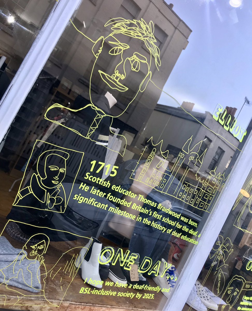 MBarnesDesign's tweet photo. Not quite lunchtime but our work here is done. The temporary mural can be viewed 24/7 at Naked Products Co, 388 High St, Rochester until mid February. #MessRoomOneDay #MessRoomProjects https://t.co/j2cgUHStPk