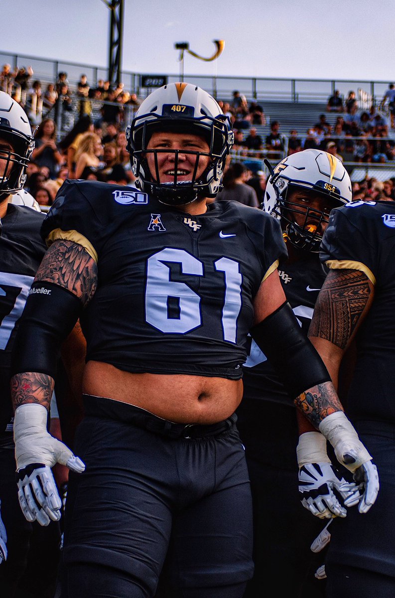 bradley_smith60's tweet photo. Extremely blessed to receive an offer from the University of Central Florida! ⚔️ #GoKnights 
@Davis33Coach @CoachWilliams_7 https://t.co/qK3x94mKvV