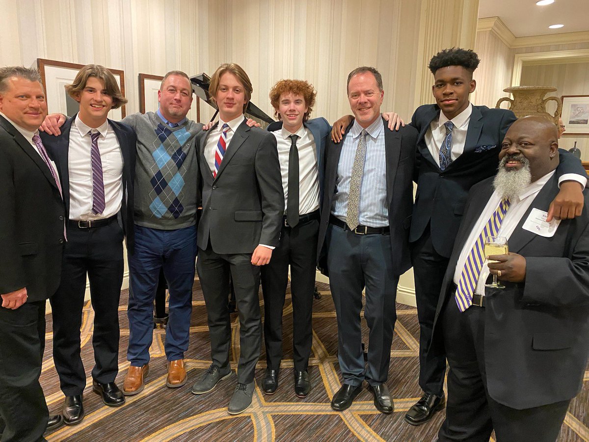CBC  Father and son banquet! Thanks to  @martinkilcoyne2 and @CBCHighSchool for yet another amazing evening! #MenForTomorrowBrothersForLife #LasallianEducation