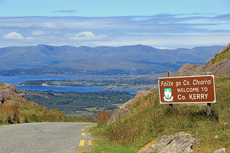 Jon_Community's tweet photo. The @AmbulanceNAS is pleased to welcome North Kerry CFR who joined the first responder network for the first time this week. The team cover a number of towns, villages and townlands across North Kerry and join well established schemes in Beal & Asdee. #anotherlink @DarrylCoen https://t.co/lJ7iKgVDob