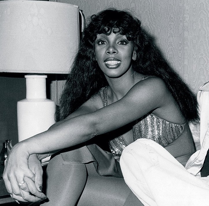 donna summer sis had the FACEE. @ccakkie. pic.twitter.com/TDSOI72J3f. 