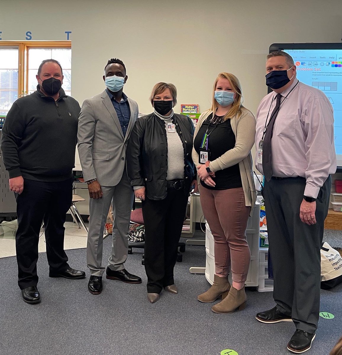 USD305's tweet photo. Tessa Yungeberg, Grade 3 gteacher at @WeAreCottonwood was surprised this morning with a Teacher Appreciation Award! We are very fortunate to have Tessa as a part of the Cottonwood Family and USD 305! Special thanks to @cuofamerica and @projteach #Why305 #cwcommunity https://t.co/N5LeyXC2FE