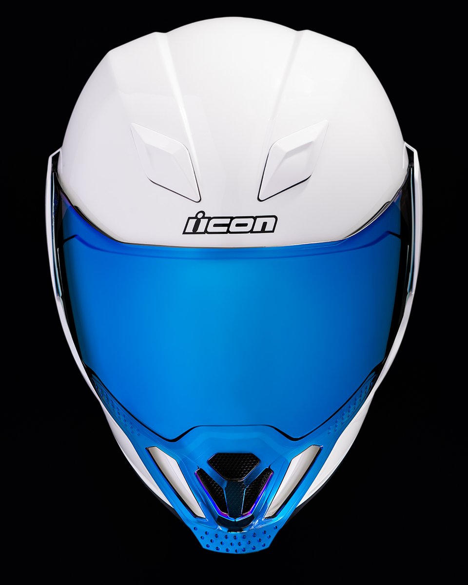 Add some spice to your Airflite helmet with the Force Shield... 🌶️  #caliente
•
•
🏍️ : @rob1wheelrevolution 📸 : @joshshipps #icon1000 #onepossiblefuture #ForceShield #Airflite #iconhelmet