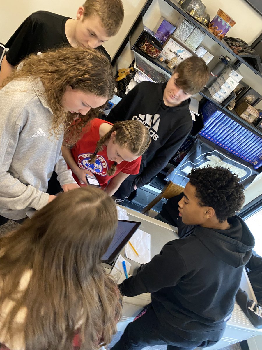 World History students are trying to recover stolen Renaissance artifacts. Will they solve the case in time? 🔍⏳ #breakoutedu #problemSolving <a href="/WeboJrSrHigh/">Western Boone</a>