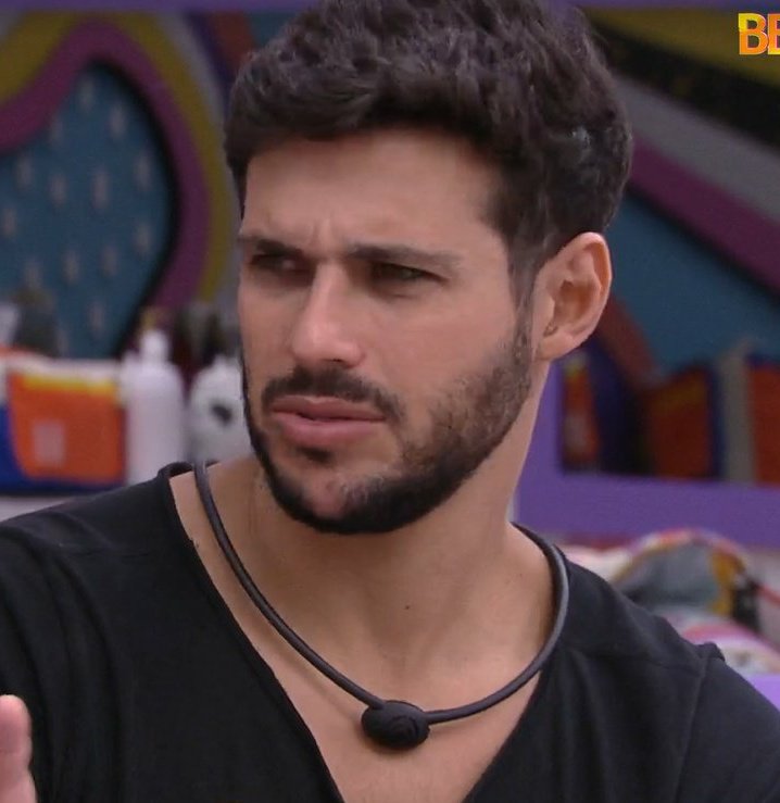 g05sip's tweet photo. Pensando aqui

O rodrigo gosta de implicar com quem era cancelado aqui fora né,  primeiro naiara e agora o arthur

E baba ovo do viny como se fosse o novo Gil pq acha q ele é o favorito kkk

#BBB22 https://t.co/fLLAyBQn8Y