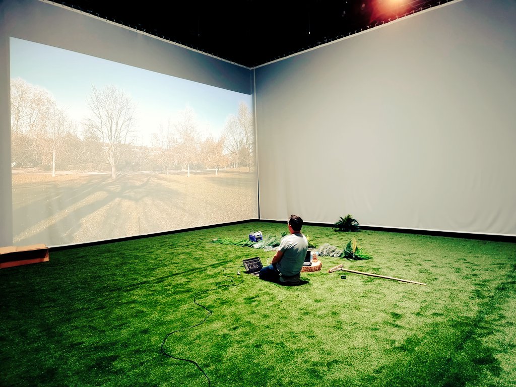 Arranging the fern-iture 🪴 (+ Sound lead Steve <a href="/urbanrt/">R&T Urban exploration</a> having a moment 😇)