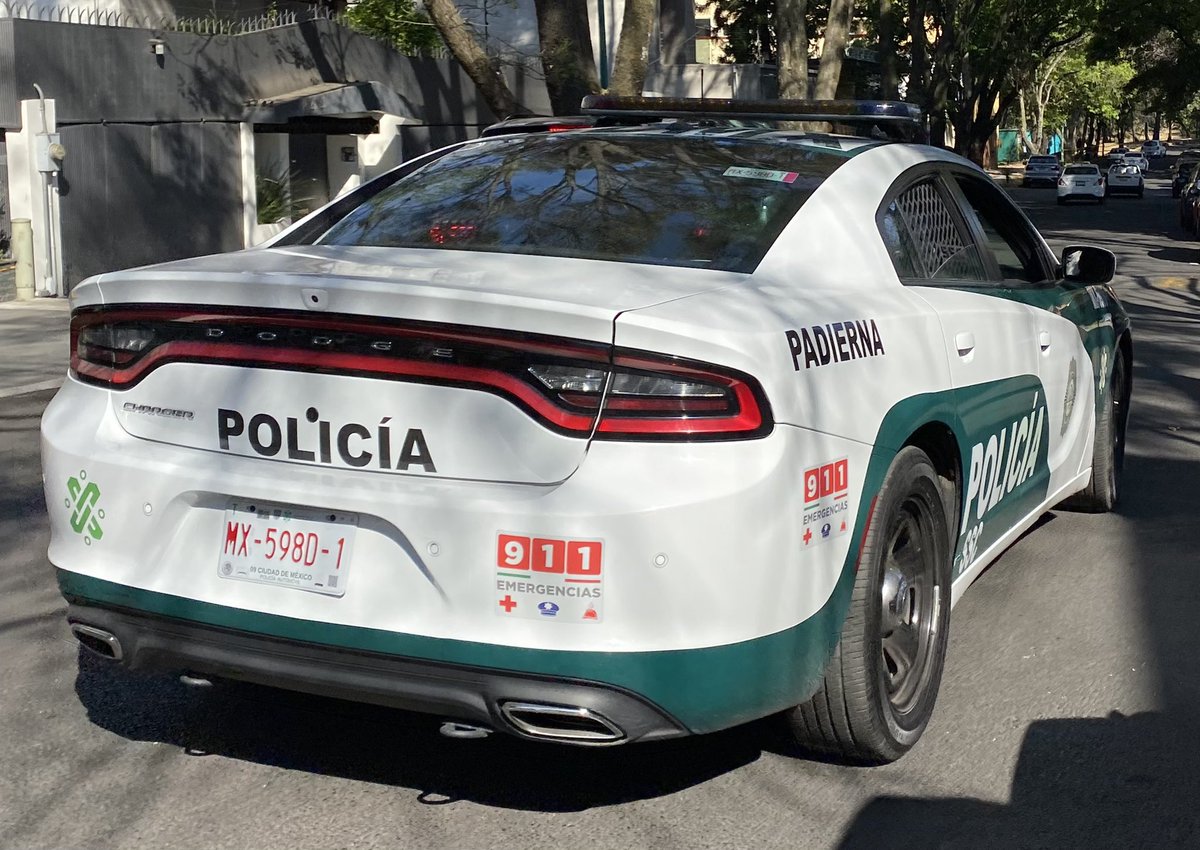 Oigameusted's tweet photo. Mira @Claudiashein tus policías extorsionando a quienes no han verificado.
En tu gobierno hay corrupción porque tus policías extorsionan.
Además amenazan. https://t.co/QkM6Yl7o8o