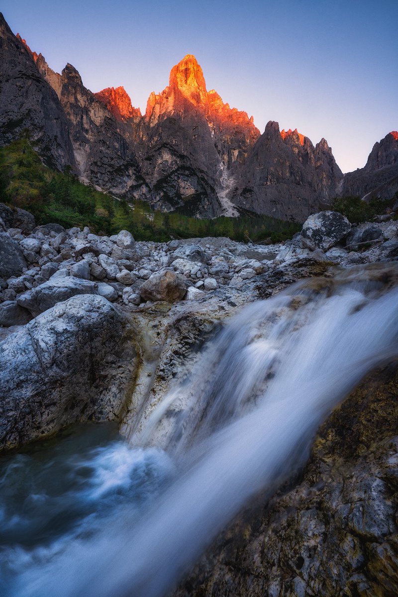 A capture from the autumn last year. A glorious morning in the Italian Dolomites.