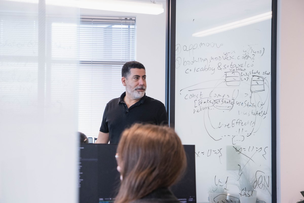 Moovex_ai's tweet image. Our technology can automatically match and assign assets in context to real-time conditions and constraints. Driving your fleet to 𝗽𝗲𝗮𝗸 𝗼𝗽𝗲𝗿𝗮𝘁𝗶𝗼𝗻𝗮𝗹 𝗽𝗲𝗿𝗳𝗼𝗿𝗺𝗮𝗻𝗰𝗲, saving you serious time and money.
Find out more.⤵️
🖥 moovex.ai
#Moovex