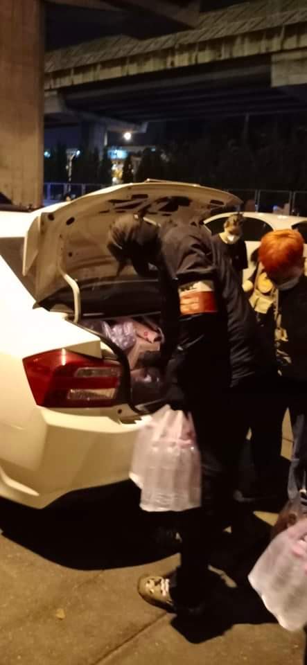 Scarlett_xx9's tweet image. แอดนินจา สื่อจากช่องLive real นำของมาให้ชาวนาค่ะ ใครสะดวกสามารถนำของไปบริจาคได้ที่หน้ากระทรวงการคลังนะคะ
#ม็อบชาวนา