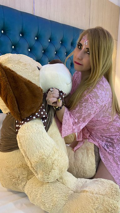 Watch Karla Alarcon 🔥's leaked NSFW photo on TwXstars