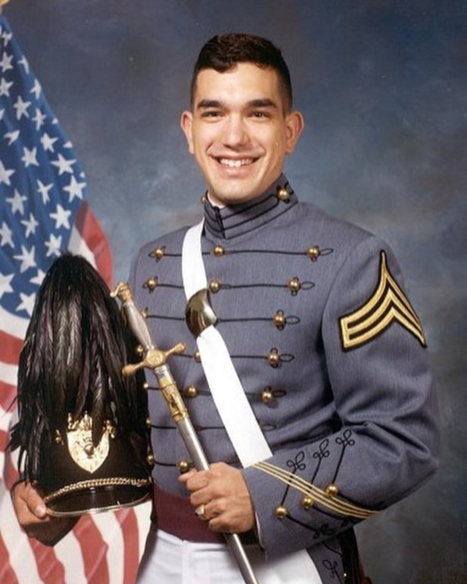 steelhearts_org's tweet photo. On this day in 2004, CPT Matthew J. August, was taken from us while serving in support of OIF. Be thou at peace Matt.
https://t.co/n5Gw9PQqrA
For every bracelet sold, $10 will be donated to Operation Stand Down RI in his memory.
#ClassOf1997 #WithPrideWeDefend https://t.co/NLExLKxU8w