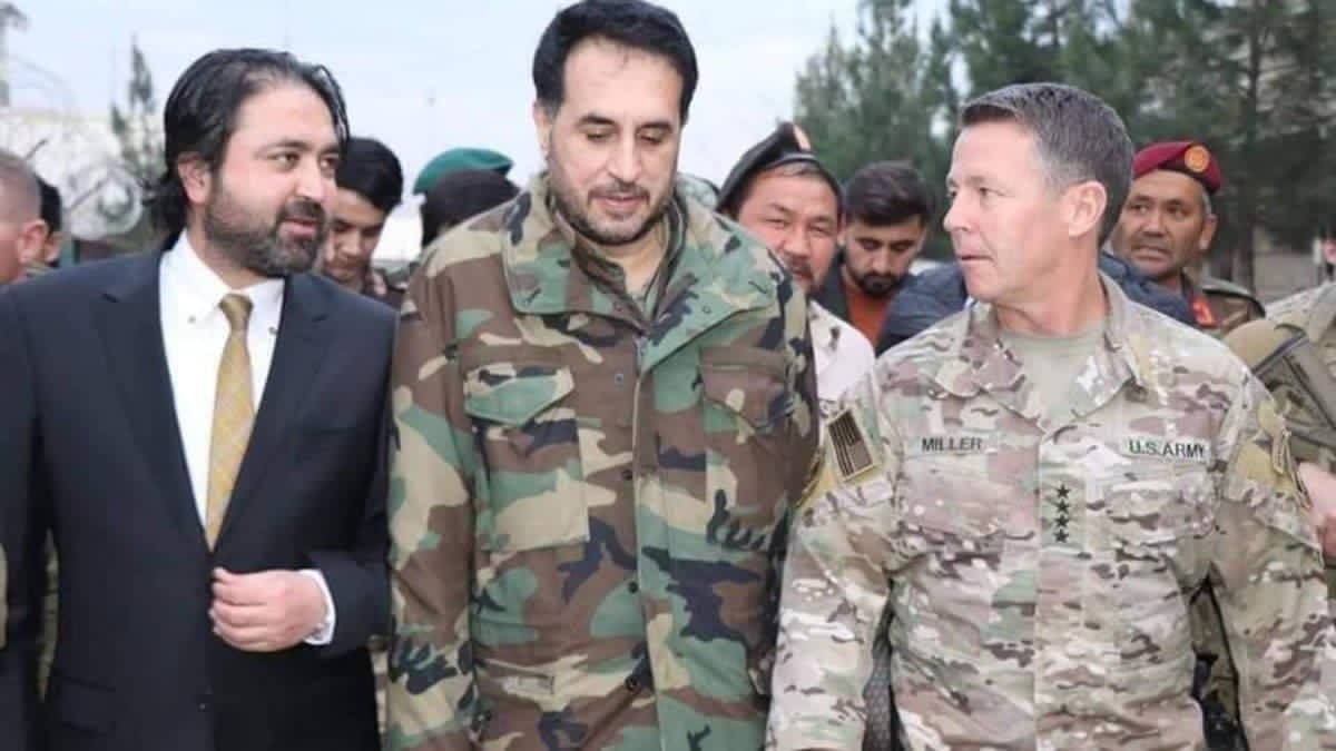 ShahadatMedia4U's tweet photo. نن او پرون څوک په اولس کي جی لري څوک د اولس مدفیع  دي 
چیرته دامریکا یو روزلشوی سفی 
اوچیرته په افغاني غرور روزل شوي ملایعقوب
نن جواب راکړی https://t.co/c2VK62luHa