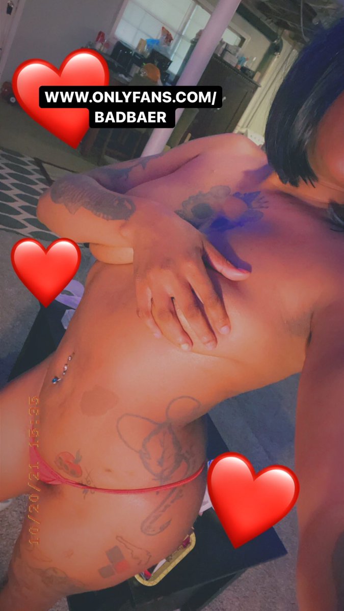 bhadbaer's tweet photo. Maybe if you could just…touch me a little..🥺🥺 #onlyfans #altgirlsofonlyfans #switchbrat #brattysubmissive #brattysub #brat #horny #hornyfans #boobs #tattoos #girlswithtattoos https://t.co/NZMDfFjnOe