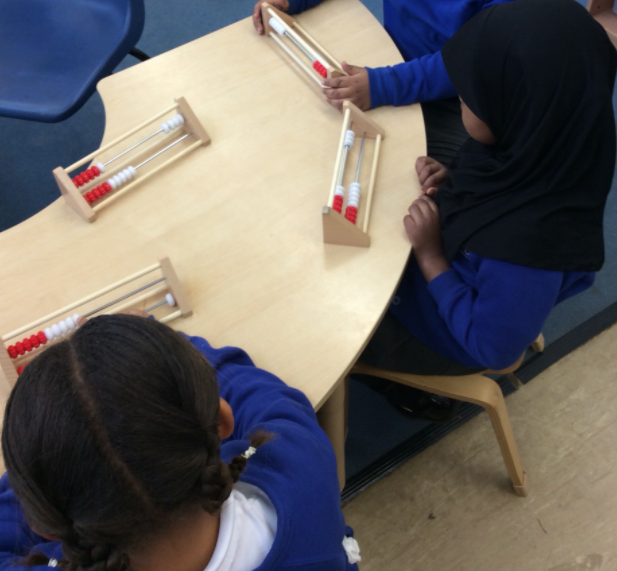 easton_academy's tweet photo. Reception are learning to master number with rekenreks #masteringnumber @NCETM #mathematics #earlyyears #rekenreks https://t.co/be5KY9THpK