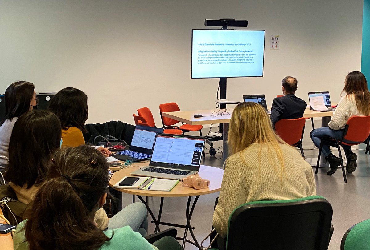 Comencem el #webinar del Grup d'Infermeria del #malaltcrític. L’AET o LET: com estem?