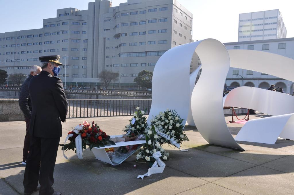 policia's tweet image. Rendimos sentido homenaje a Javier, José Antonio y Rodrigo, los #HéroesDeOrzán.

Hoy se cumplen diez años desde que nuestros compañeros llevaron la palabra POLICÍA a su máxima expresión, dieron su vida por ayudar a los demás 💙

¡Siempre en nuestra memoria!