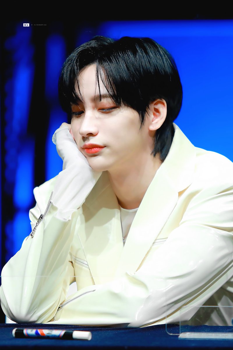 Its_991213's tweet photo. 220116    
#온리원오브 #나인 #OnlyOneOf #nine https://t.co/vlIKGDmk8t
