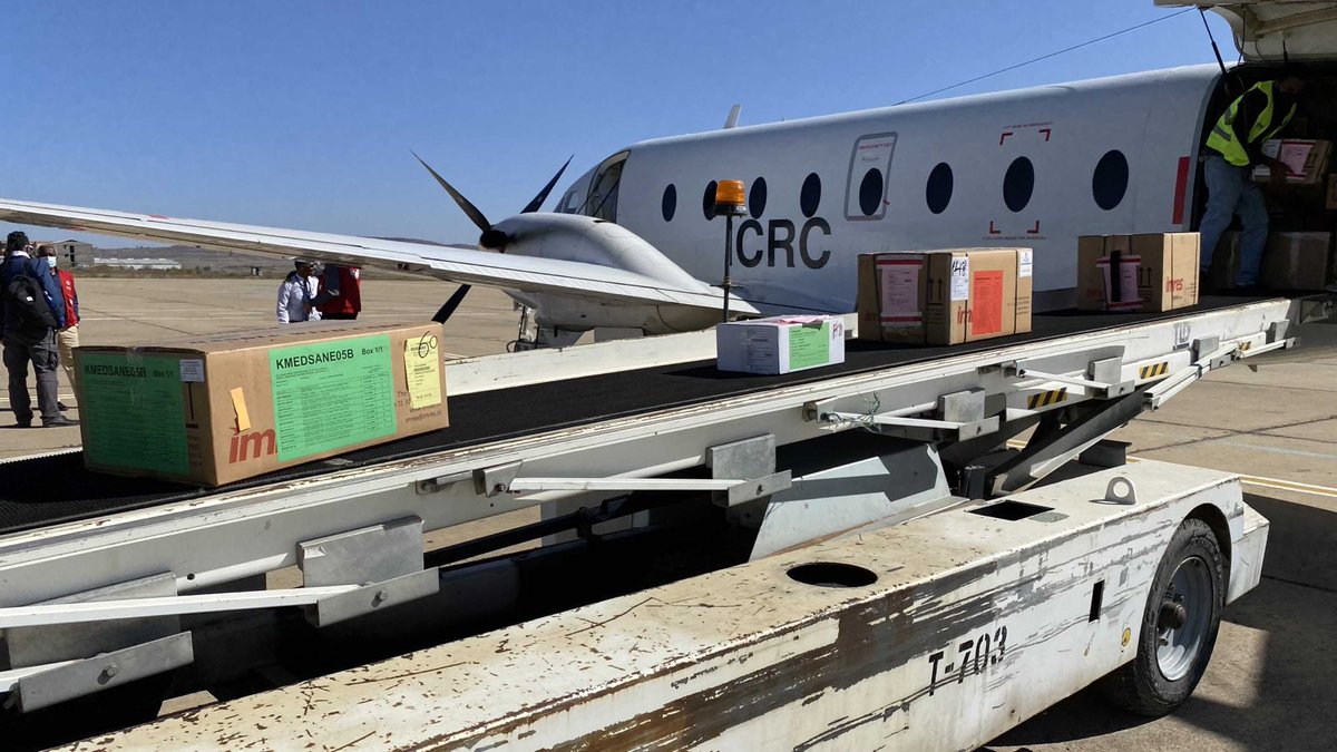 ICRCEthiopia's tweet photo. #Ethiopia: Today, our flight delivered the second round of urgently needed medical supplies to #Tigray region capital, Mekelle. https://t.co/6nZoHxqGyK
