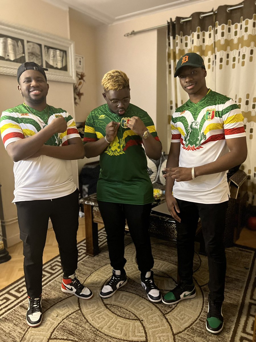 H2ams_'s tweet photo. Meme si le #Mali a perdu on a le plus beau #maillot de la #CAN2021 voila #TeamMali https://t.co/TiLauNnd4H