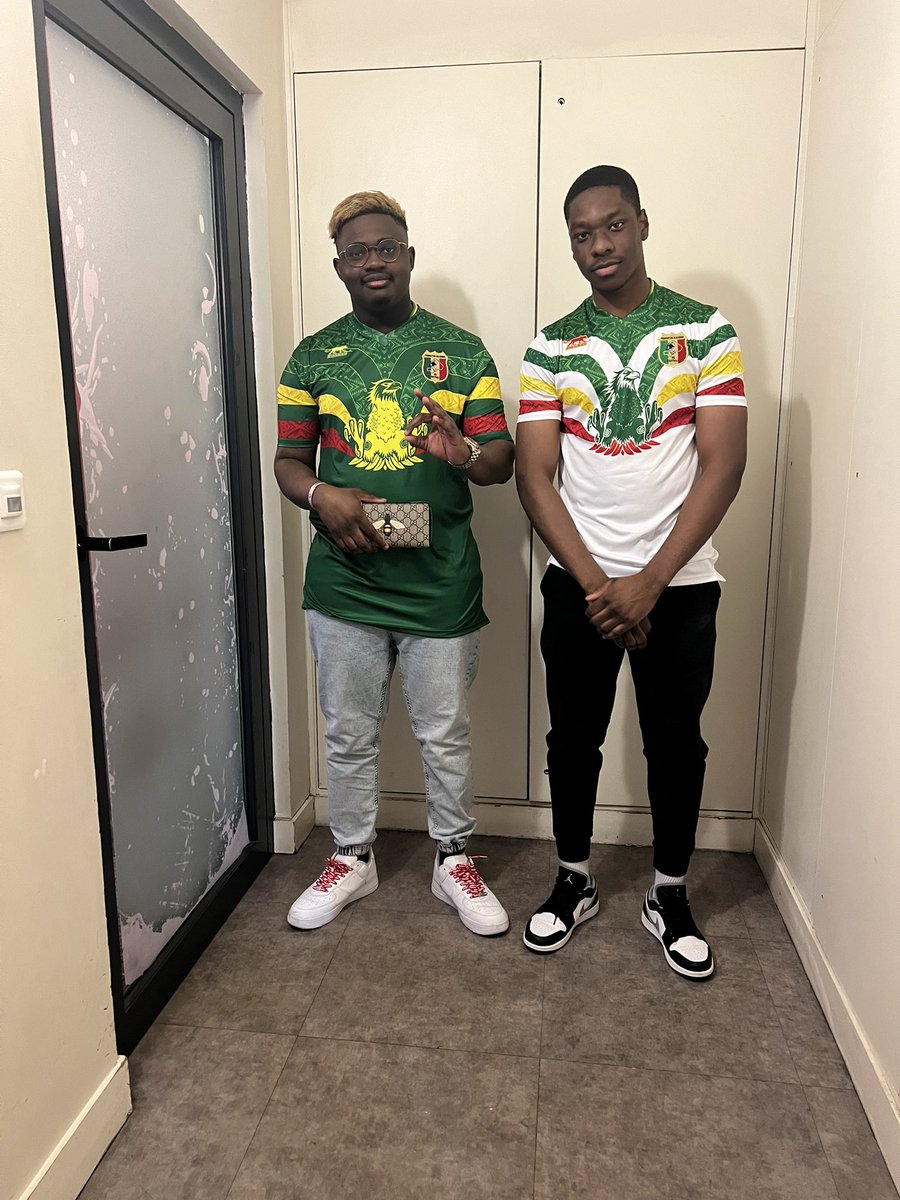 H2ams_'s tweet photo. Meme si le #Mali a perdu on a le plus beau #maillot de la #CAN2021 voila #TeamMali https://t.co/TiLauNnd4H